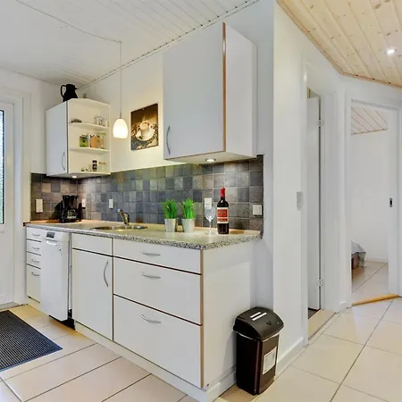 Feriehus Umen - 300m From The Sea By Interhome Nedre Lysabild