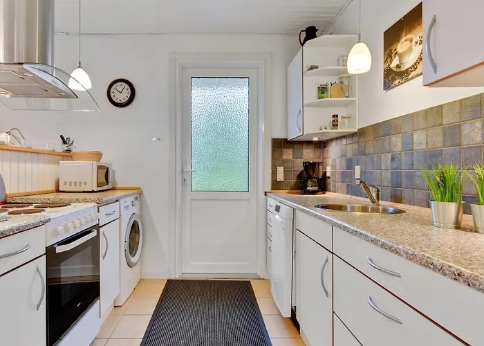 Σπίτι διακοπών Umen - 300m From The Sea By Interhome *